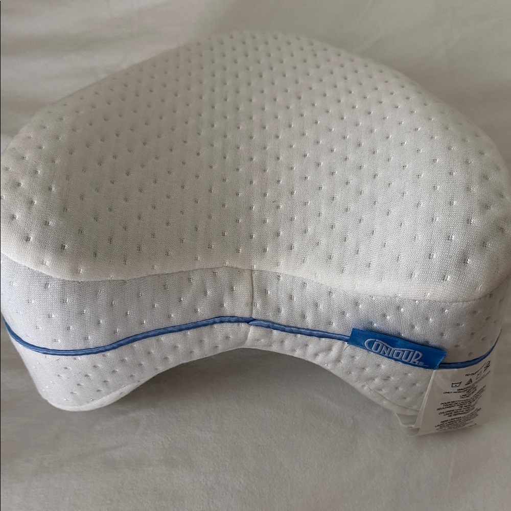 White Memory Foam Pillow